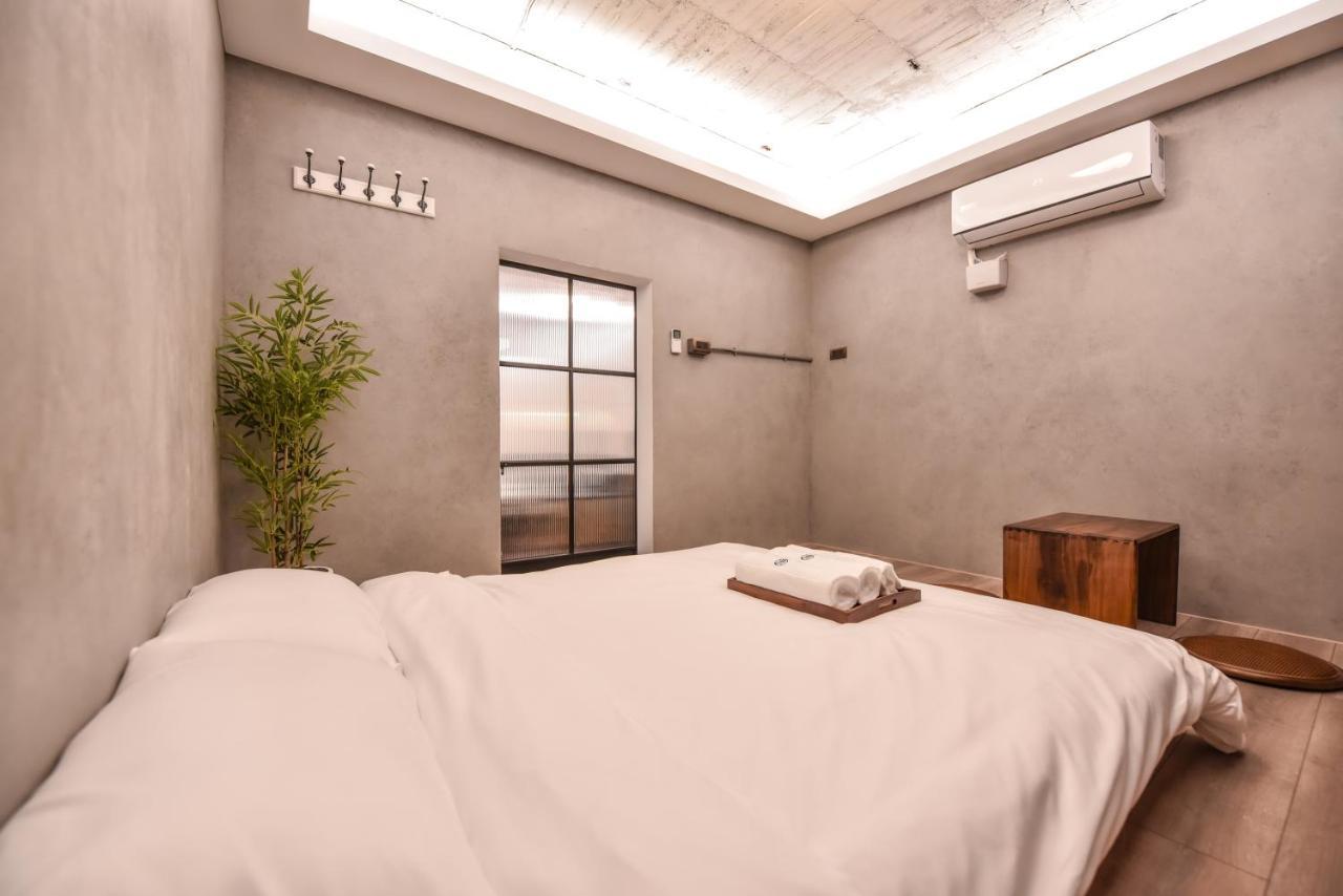 Eryang Homestay Tainan Exterior foto